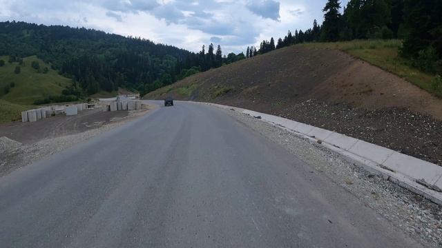 Спуск по серпантину пер. Пхия - Архыз