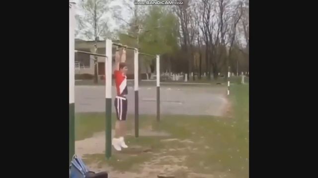 Самые жесткие падения с турников часть 4!!!