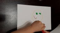 Данька рисует портрет человека