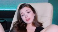 💋 Игривое настроение: красивая девушка у камеры | 18+
