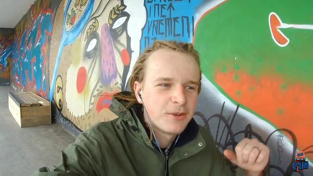 Подписчик подарил мне деку.
