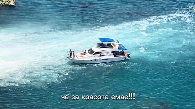 НАША МОТОРНАЯ ЛОДКА ЗАГЛОХЛА, СЕСТРА ПОЙМАЛА КРАБА И МЫ НАШЛИ КРЕМЛЬ В ТУРЦИИ🤯🇹🇷
