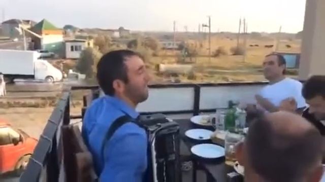 Поют от души))
