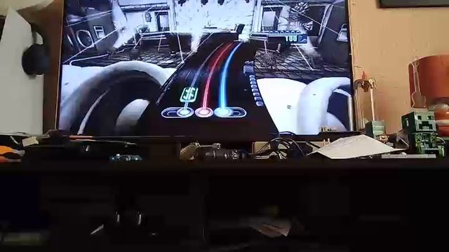 Dj hero in the groove