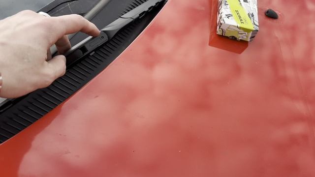 Замена щеток стеклоочистителя на SURAI SRS 70404 и SRS 70410 на Chevrolet Aveo T250