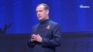 «Если бы руководство дало слабину — нас бы не было»: Медведев о решающей роли Сталина в годы ВОВ