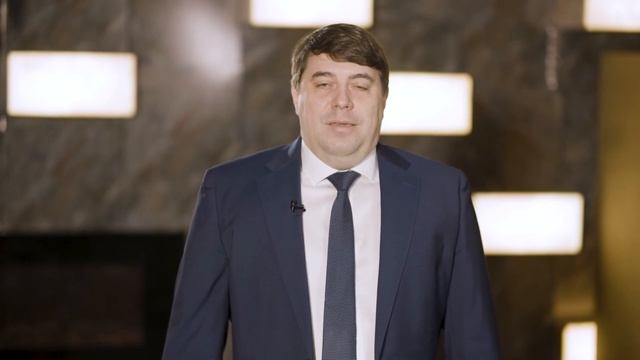 С Днем энергетика! Поздравляет главный энергетик АК «АЛРОСА» Андрей Тархов