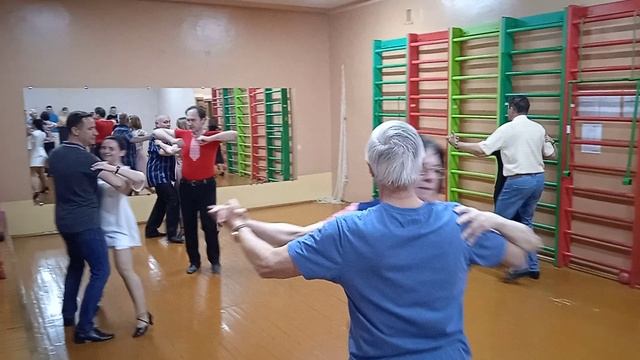 VID_20250502_ Учим Вальсы. Группа начинающие.  Тренеры - Олег и Лариса ПАПАЗОВЫ