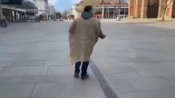 Пророк в наши дни на улицах Германии https://youtu.be/1UfYxxVivw8?si=uS_zVOyVqfopjona