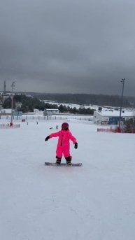 Дети сноубордисты. 9 лет | Как поворачивать на сноуборде #сноуборд #snowboarding