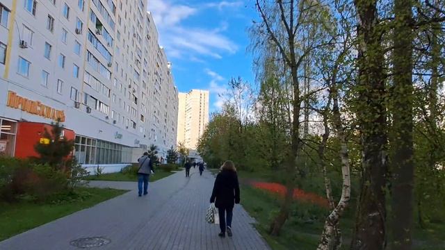 Немного пешком по 8, 11, 5 микрорайонам. По делам в Крюково. Сбербанк. И в 5 район. Зеленоград,  Мо