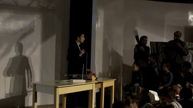 Пётр Термен на терменвоксе