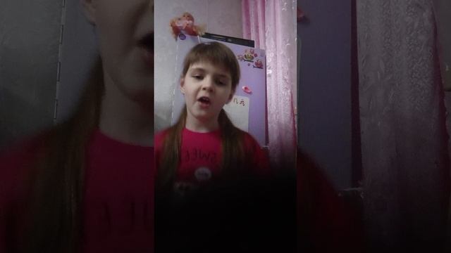 Алиса кошка мяу поёт свою новую песню Алиса кукла