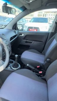 Ford Fusion Хетчбэк 5 дв. 1.6 MT 2011г