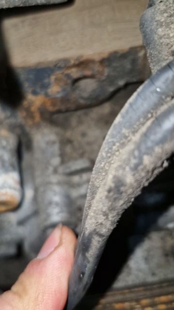 Где расположен номер двигателя Scania