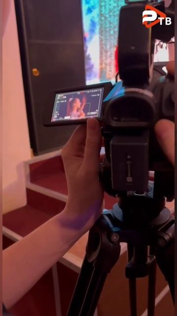 В культурно-досуговом центре «Гжельский» сегодня проходит фестиваль «Песня года»!