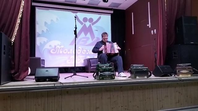 В землянке!!!