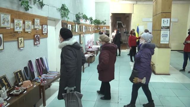 Рукотворна краса на виставці робіт "Клубу "Елегант"