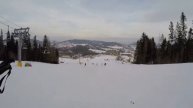 Чарівні гори Карпати. Спуск на лижах