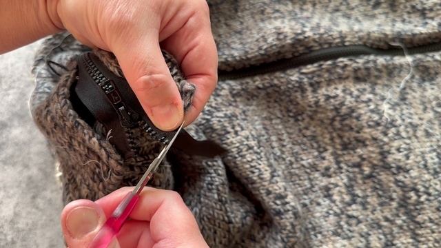 Как вшить молнию в вязаное изделие