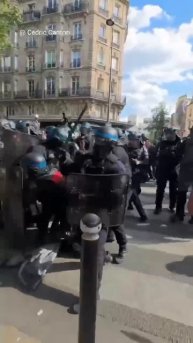 Центр Парижа, 1 мая 2025 года.