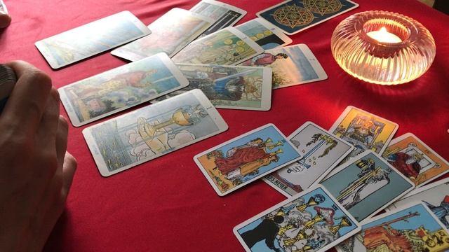 Выбор мужчины: вы или другая? Гадание Таро