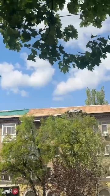 На бульваре Шевченко делают крышу даже в выходные 🥰

Спасибо строителям ❤️