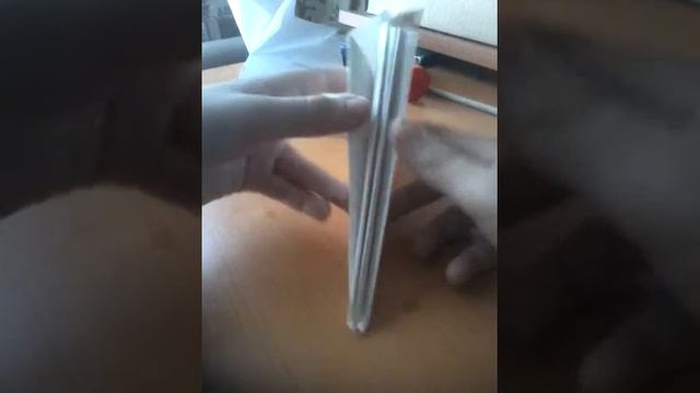 Как сделать хлопушку из бумаги очень просто!