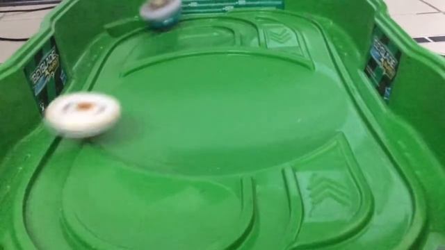 Турнир по Бейблейд 8 участников на Арене Slingshock BEYBLADE burst спрайзен форнеус ревайв Феникс
