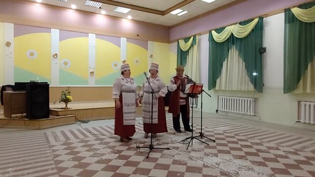 были у меня в каморы грошы