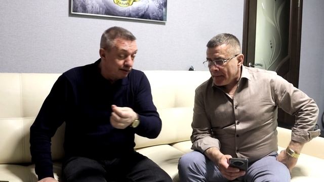 Вижу перед собой толпу прохиндеев