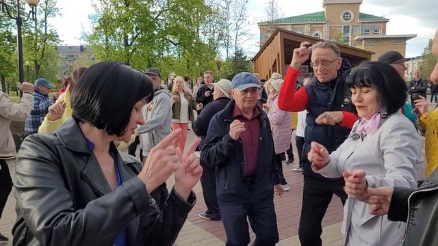Девоньки-красотки... 01.05.25...