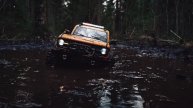 Радиоуправляемые игрушки модели Приключение джипов Yikong Rubicon vs Bronco
