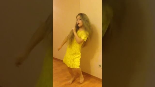 Я знаю пароль. Немного потанцевала)