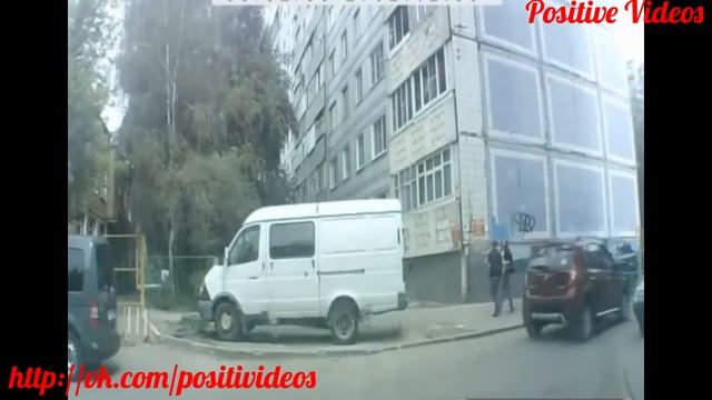 PV#28. САМЫЕ ЛУЧШИЕ ПРИКОЛЫ НА ДОРОГЕ. ДЕВУШКИ ЗА РУЛЕМ ДУБЛЬ #4