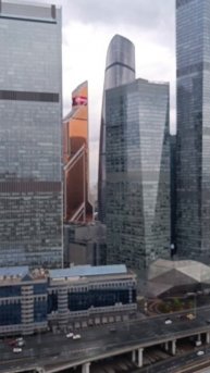 Вид с 39 этажа на Москву Сити.