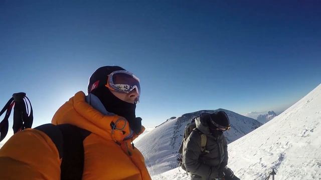 Восхождение на Эльбрус. Подъем на ДВЕ вершины с юга.