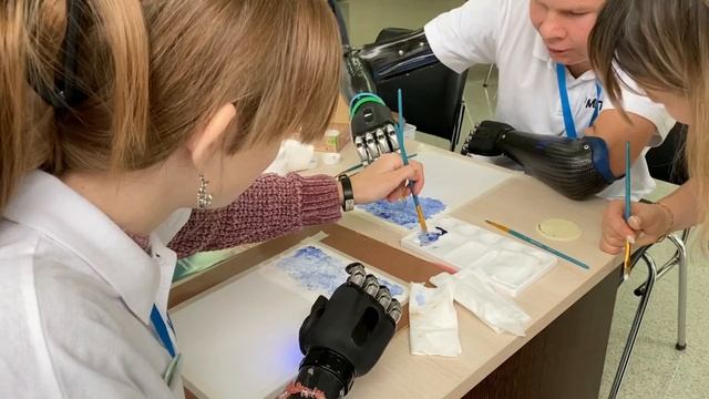 Отзыв Натальи о бионических кистях Максбионик