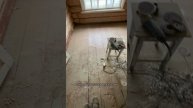 Ремонт в заброшенном доме на хуторе своими руками - 01.05.2025 шлифовка балки, двери