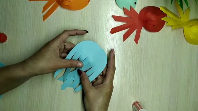Изготовление рыбок из цветной бумаги