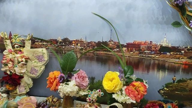 Радхе джая джая Мадхава даите гокула-таруни-мандала-махите.......