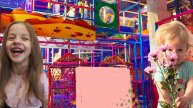 Приключения Даши и Поли в детском развлекательном центре