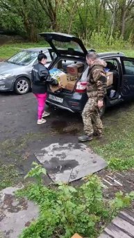 Загружаем гуманитарную помощь из Серпухова Плечом к плечу в Луганск.