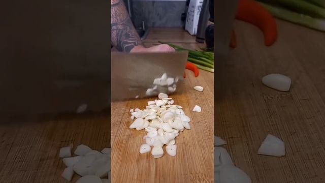 🍗 Острые крылышки