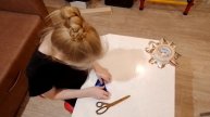Вырезаю снежинки из цветной бумаги для декора, поделки из бумаги, творчество