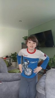 Странная голова