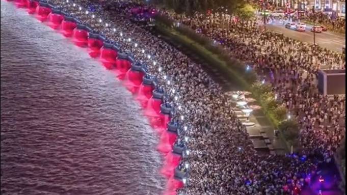 Никогда не ездите в Китай на праздники! Первомайское видео (2025).