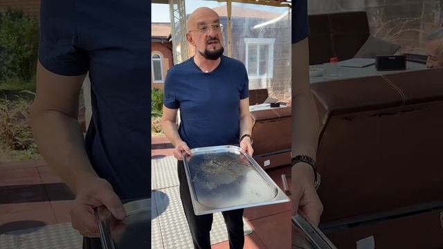 Большой кусок говядины в гриле