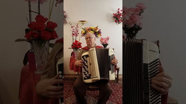 Рисую счастье на снегу.