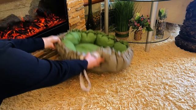 Лежанки для домашних питомцев Pav&Family.